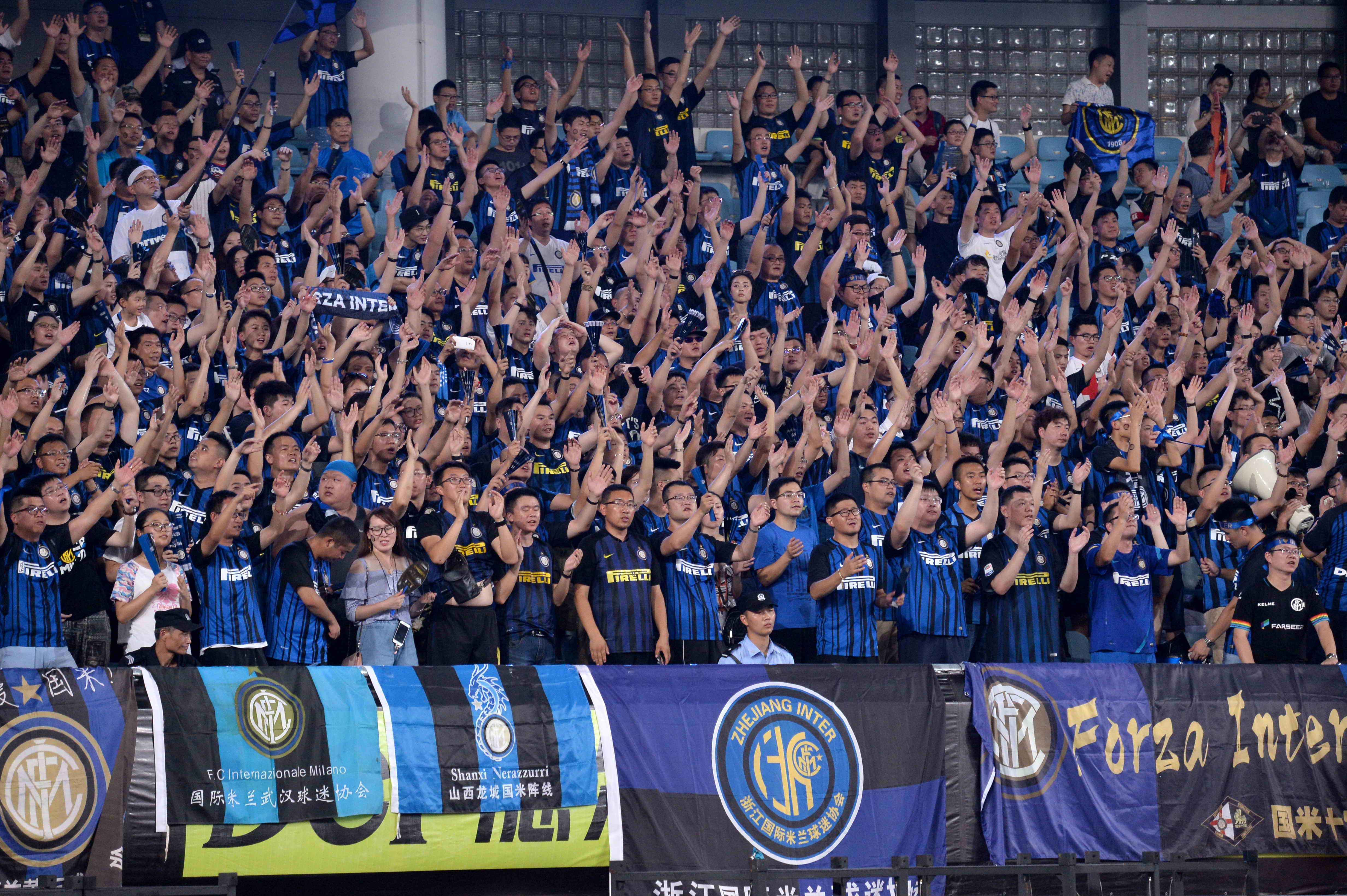 迷倍感振奋 迷倍感振奋